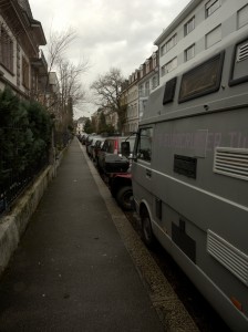 In der Sommergasse... Ein Parkplatz in der Innenstadt Basels!